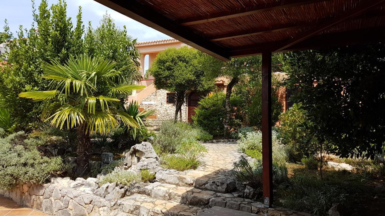 Apartments Villa Temer Pinezići Exterior foto